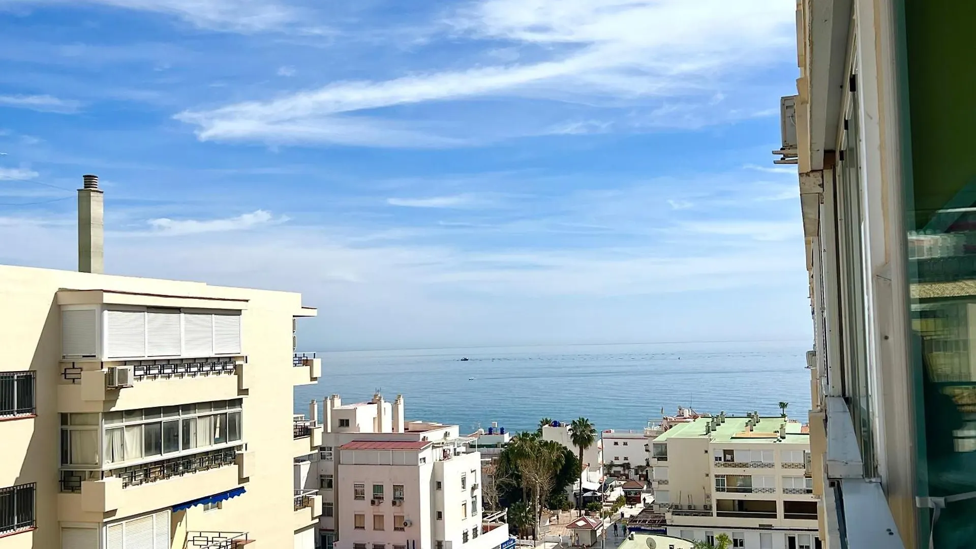 Frente A La Playa Con Vistas Y Garaje, Nucleo Cristal Apartment Torremolinos 0*,