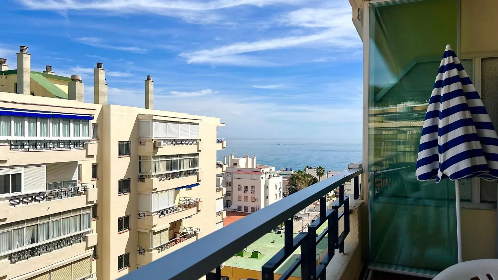 Frente A La Playa Con Vistas Y Garaje, Nucleo Cristal Apartment Torremolinos