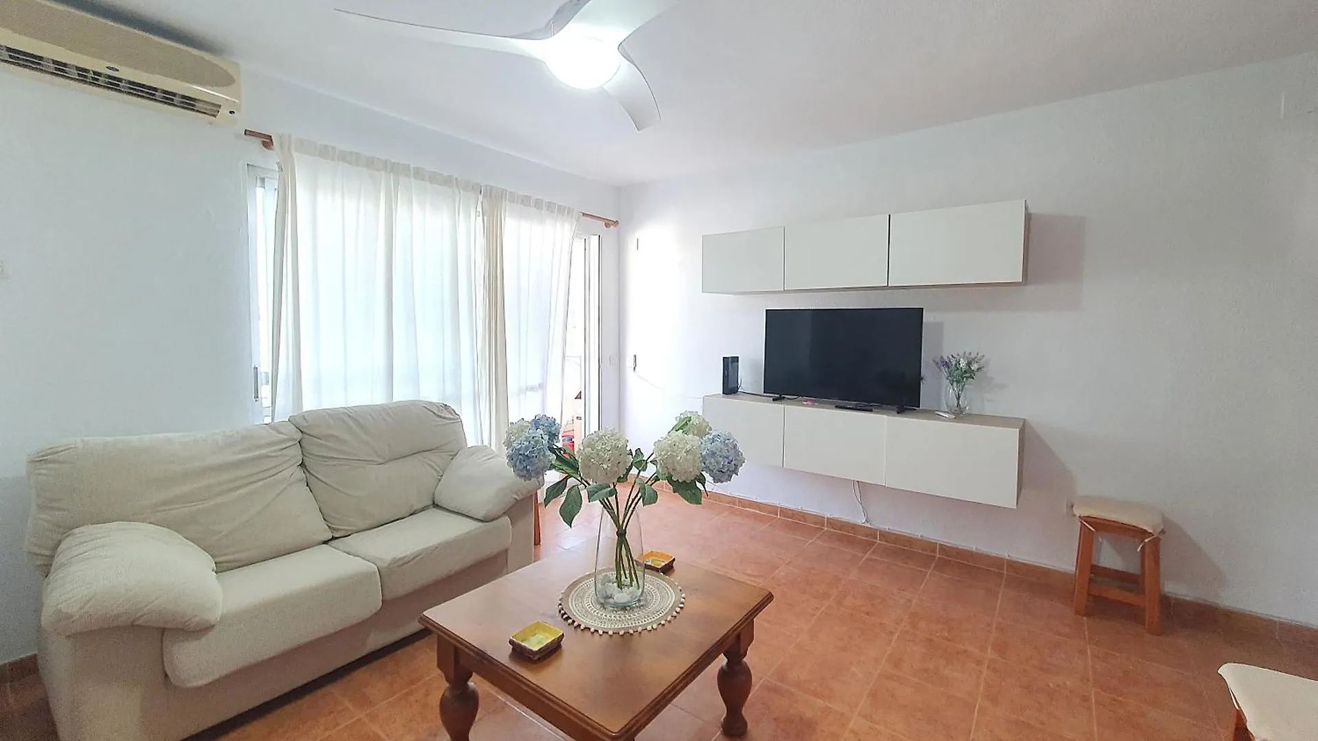 Frente A La Playa Con Vistas Y Garaje, Nucleo Cristal Apartment Torremolinos